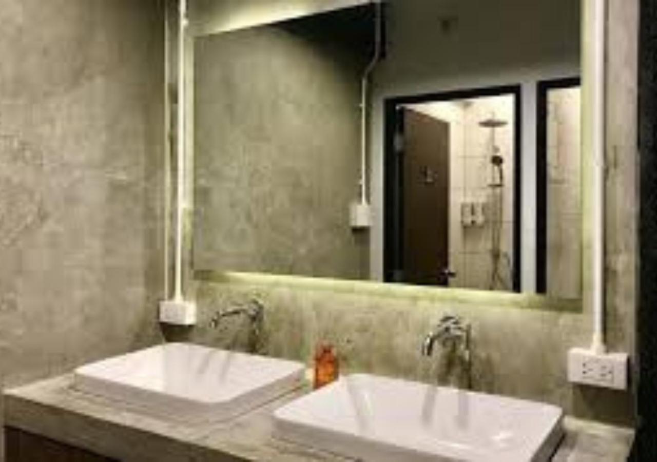 Adora Hostel Chiang Mai Eksteriør billede